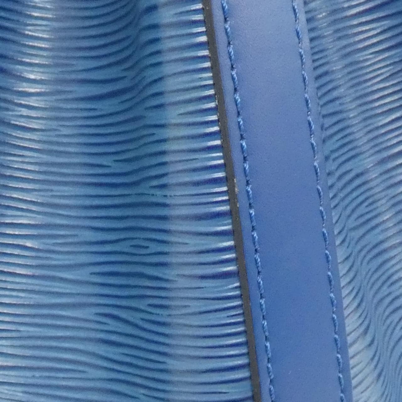 【ヴィンテージ】ルイヴィトン エピ プチ ノエ M44105 ショルダーバッグ