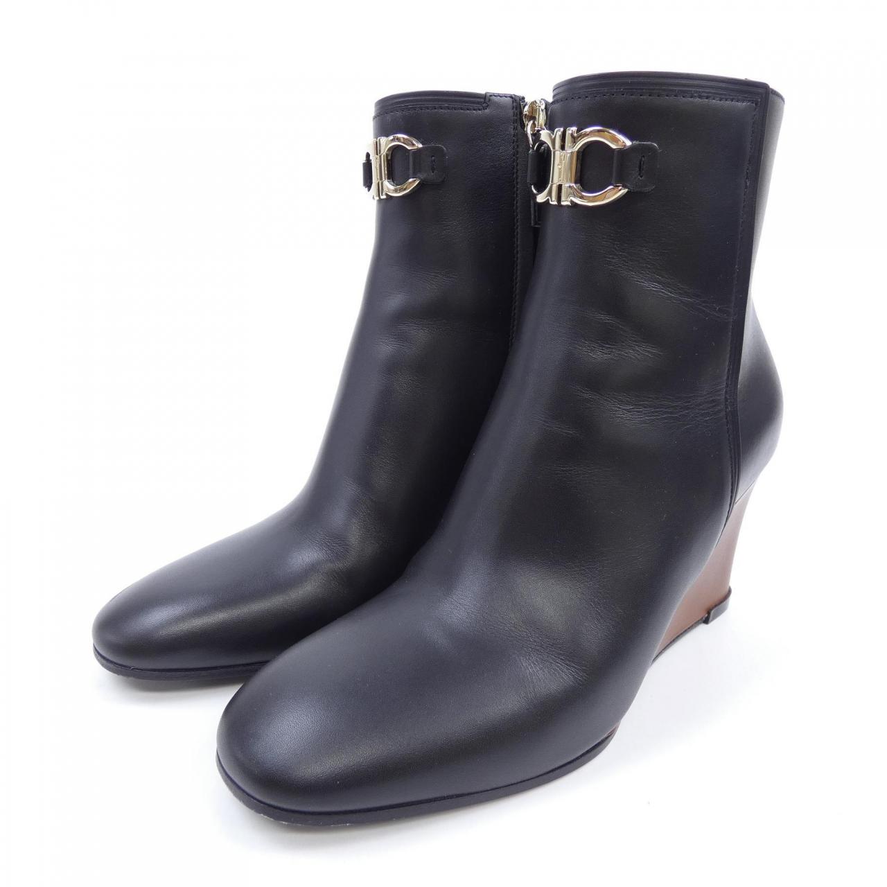 サルヴァトーレフェラガモ SALVATORE FERRAGAMO ブーツ