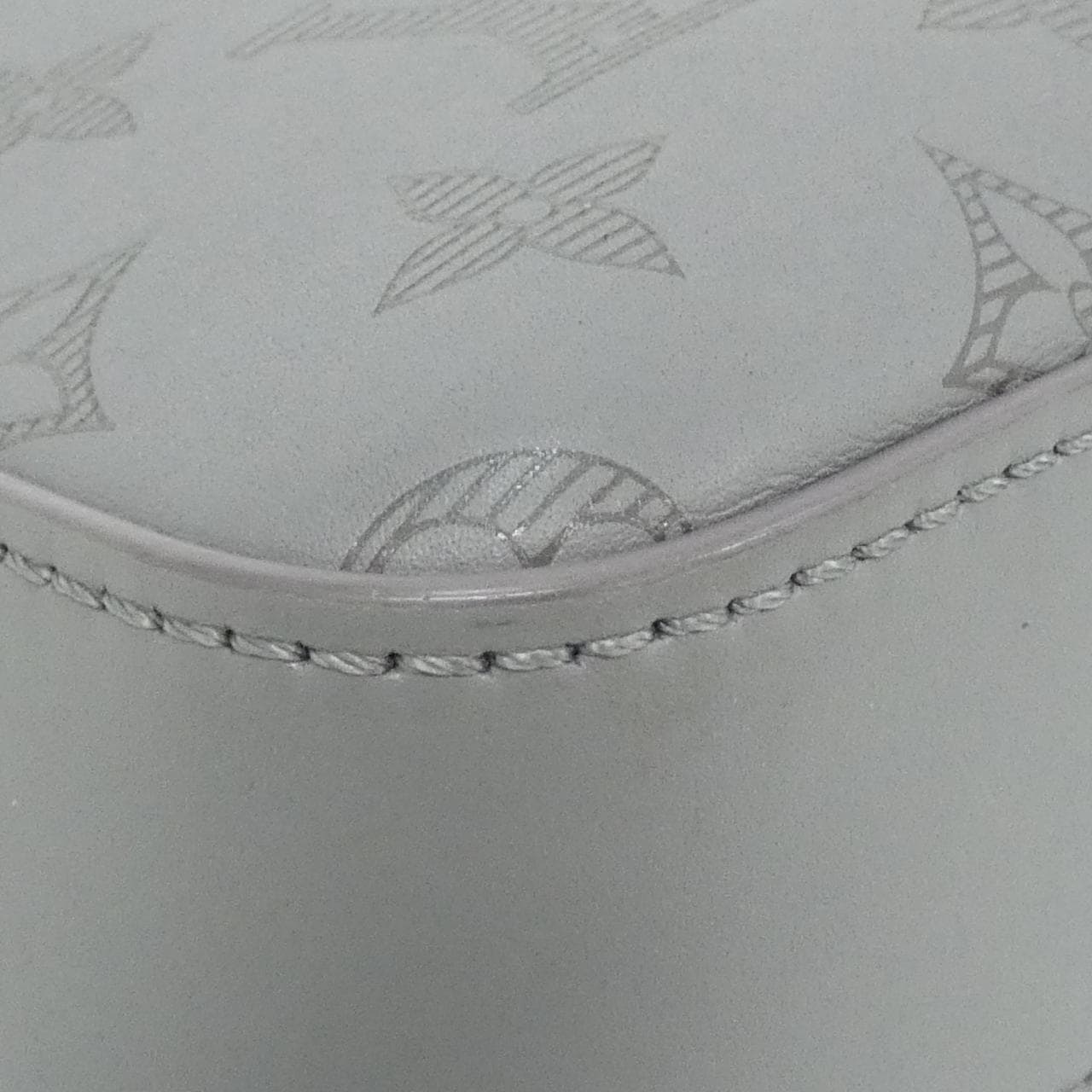 ルイヴィトン モノグラム シャドウ デュオ メッセンジャー M46104 ショルダーバッグ