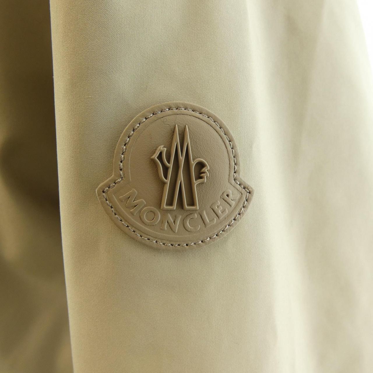 モンクレール MONCLER LUSERNA ダウンジャケット
