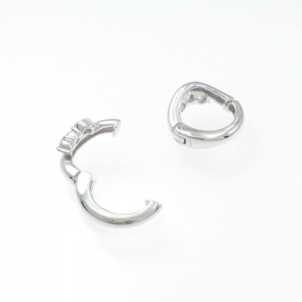K18WG スリーストーン ダイヤモンド イヤリング 0.50CT