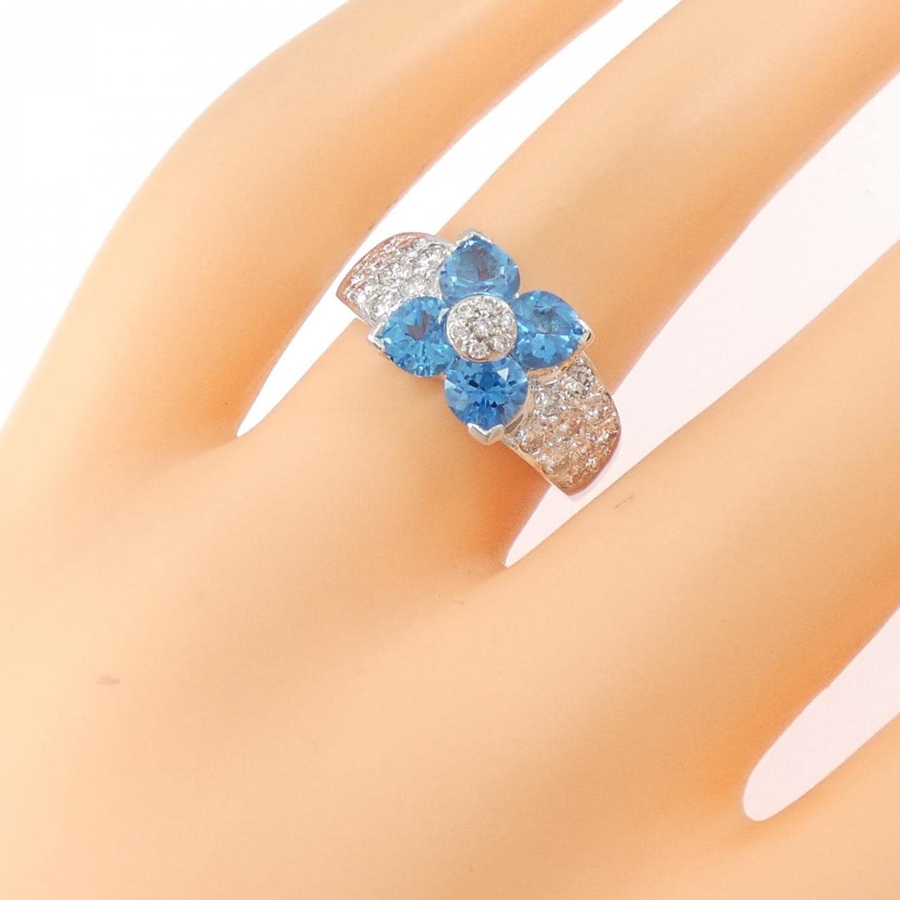 K18WG 花藍托帕石戒指 1.65克拉