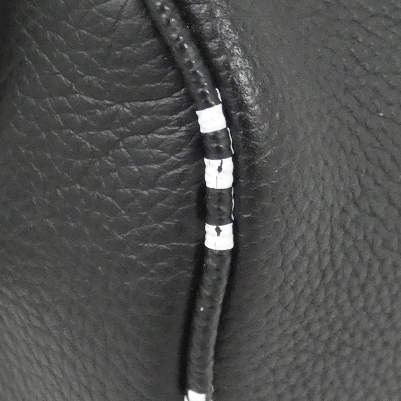 ルイヴィトン ダミエ ディストーテッド シティ キーポル XS M80202 ショルダーバッグ