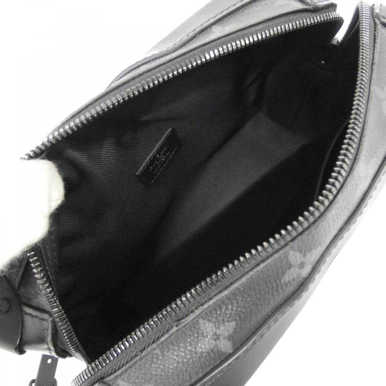 ルイヴィトン モノグラム エクリプス ソフトトランク M44730 ショルダーバッグ