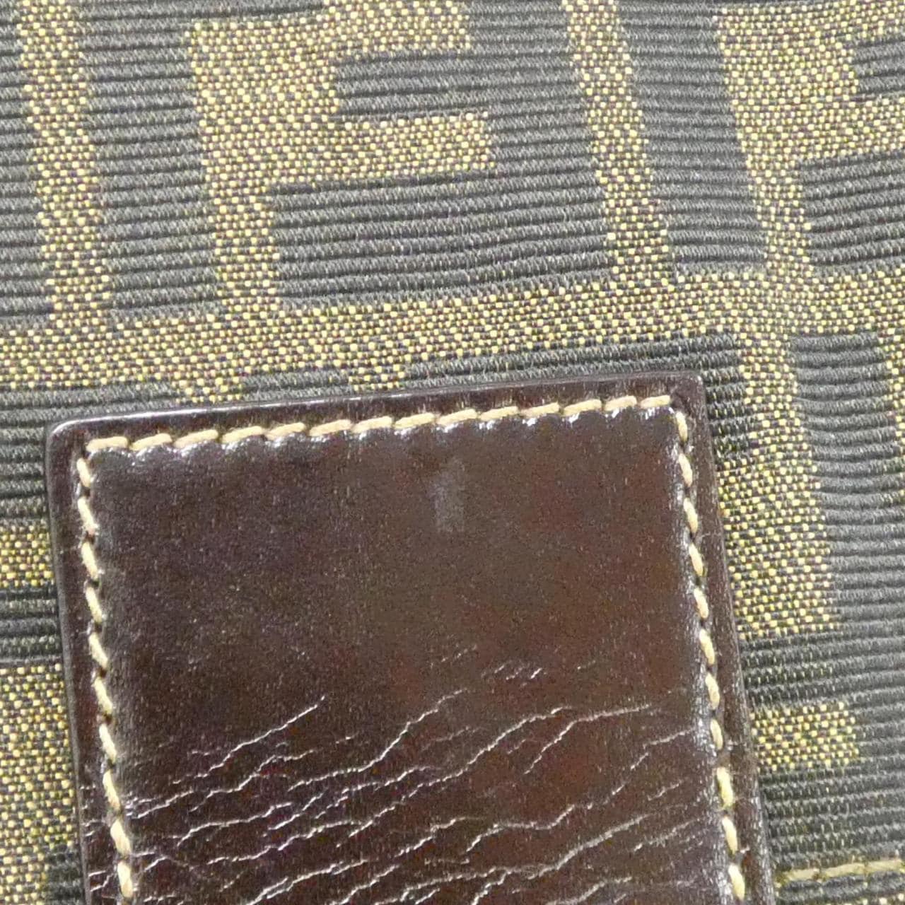 【ヴィンテージ】フェンディ マンマ バゲット 26325 ショルダーバッグ