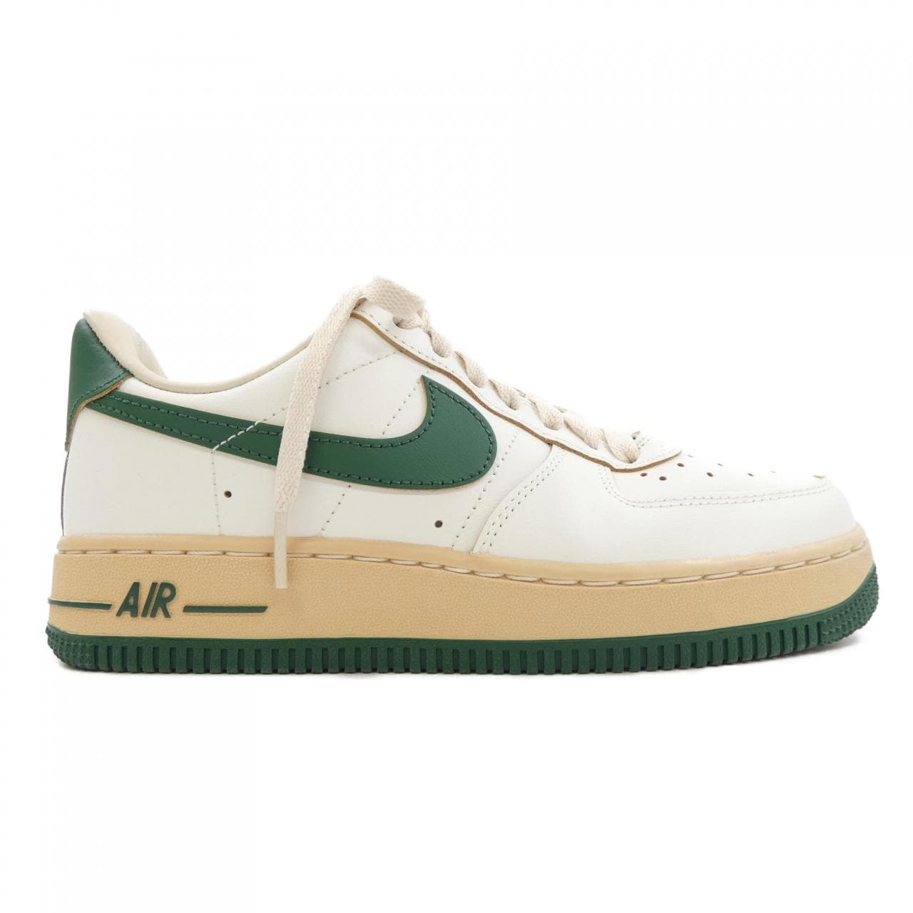 ナイキ NIKE スニーカー
