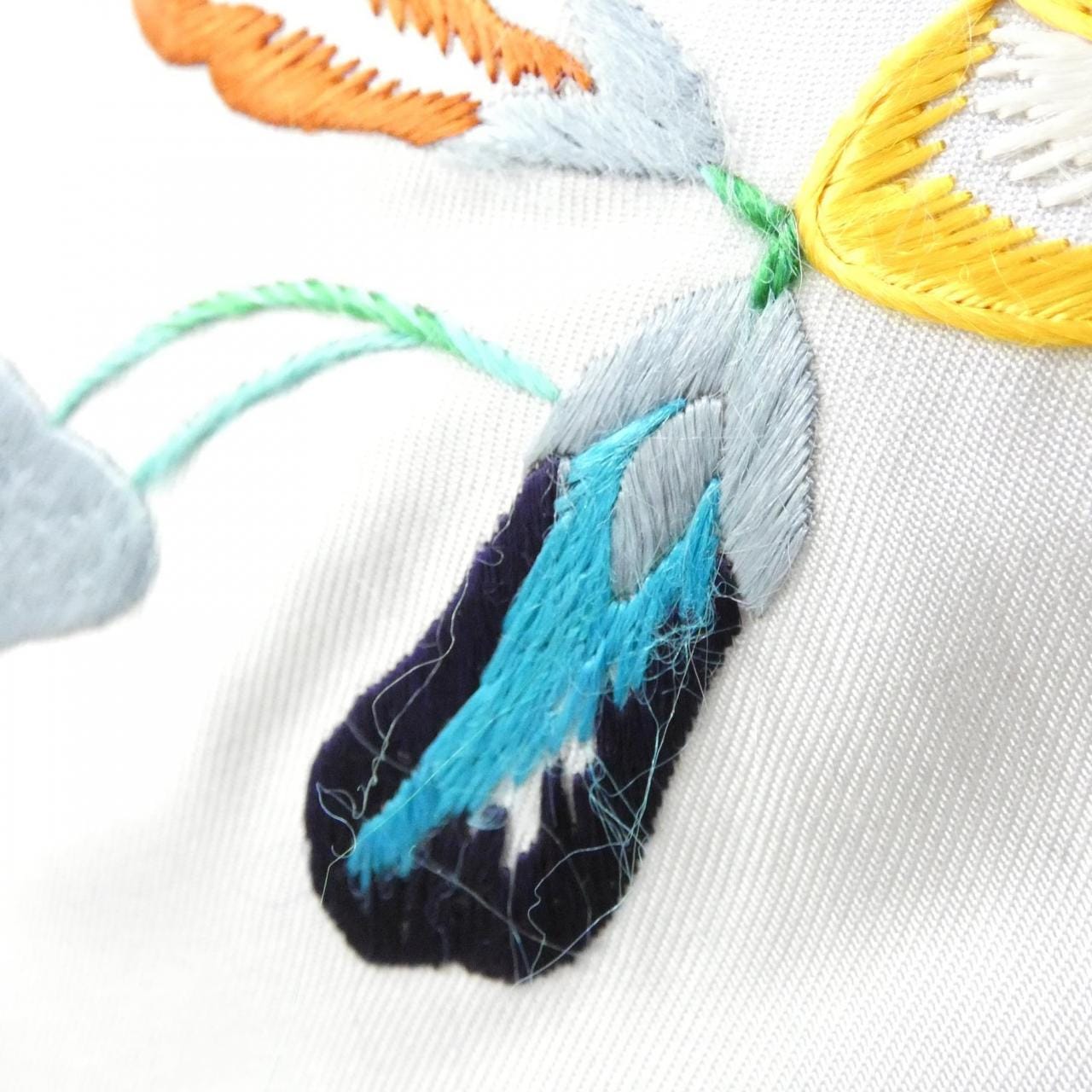 エルメス BRIDES DE GALA FLEURIES カレ プレシュー 501266S スカーフ