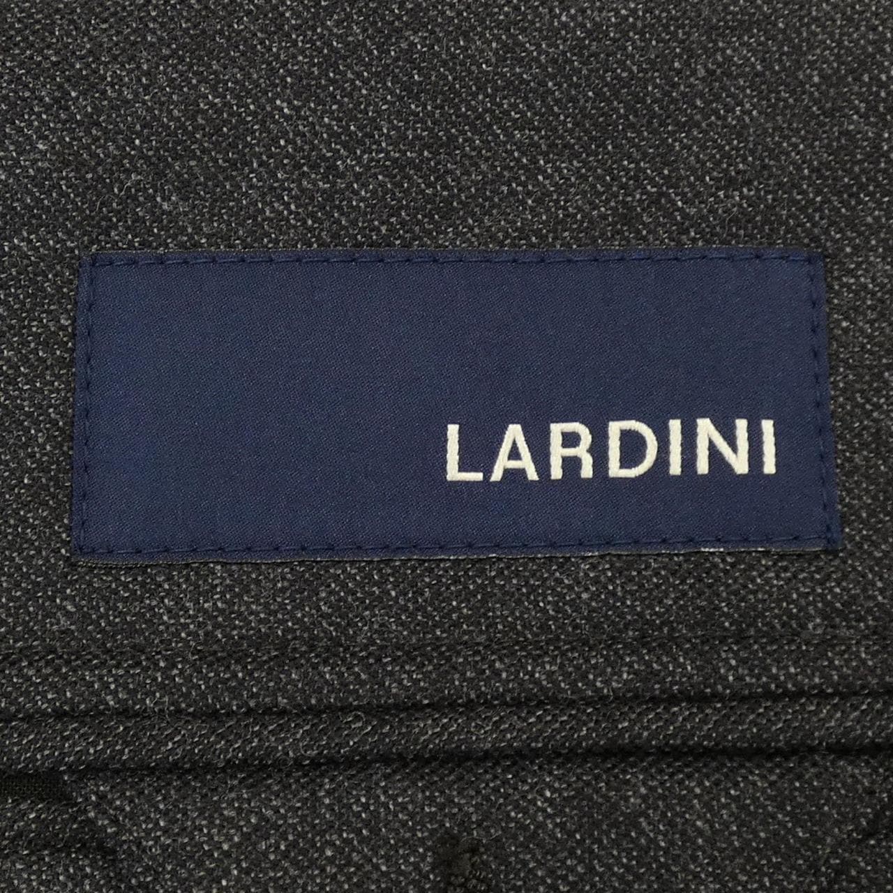 ラルディーニ LARDINI スーツ