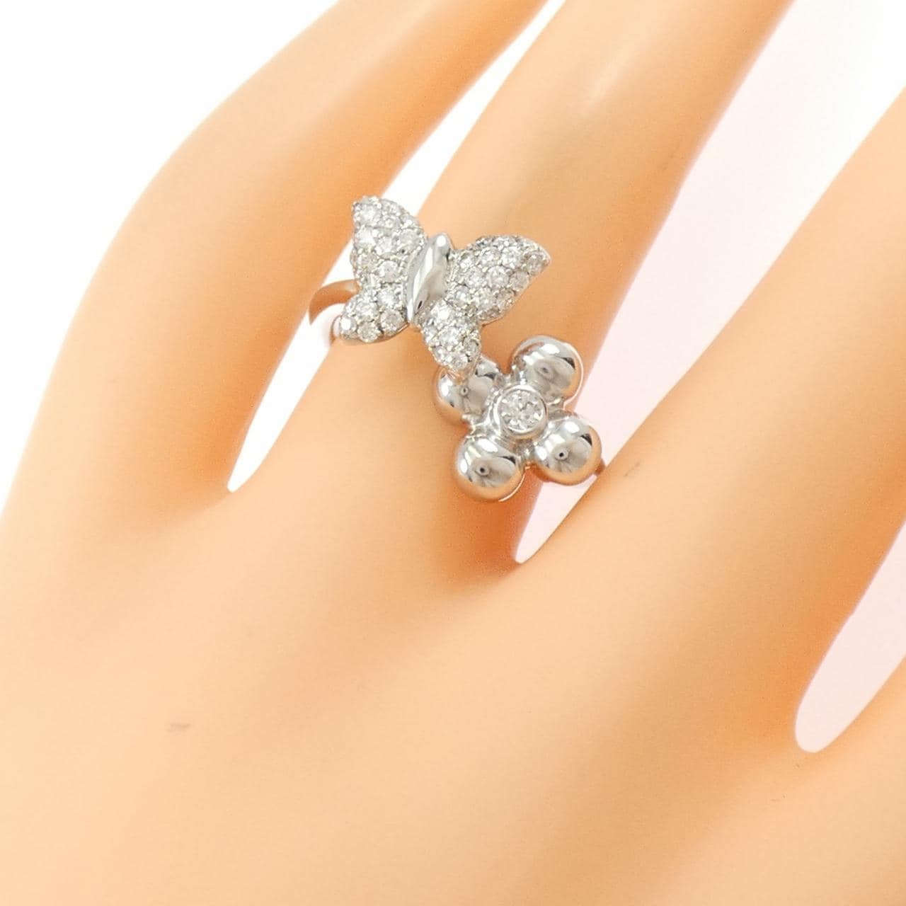 K18WG バタフライ×フラワー ダイヤモンド リング 0.50CT