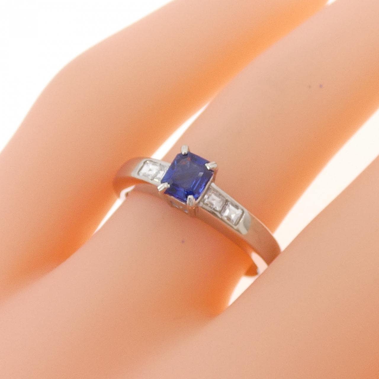 PT900 サファイヤ リング 0.49CT