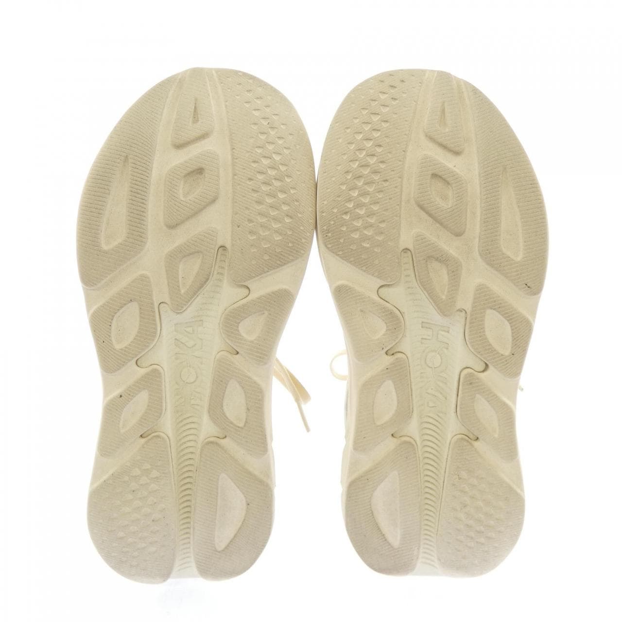 ホカオネオネ HOKA ONE ONE スニーカー
