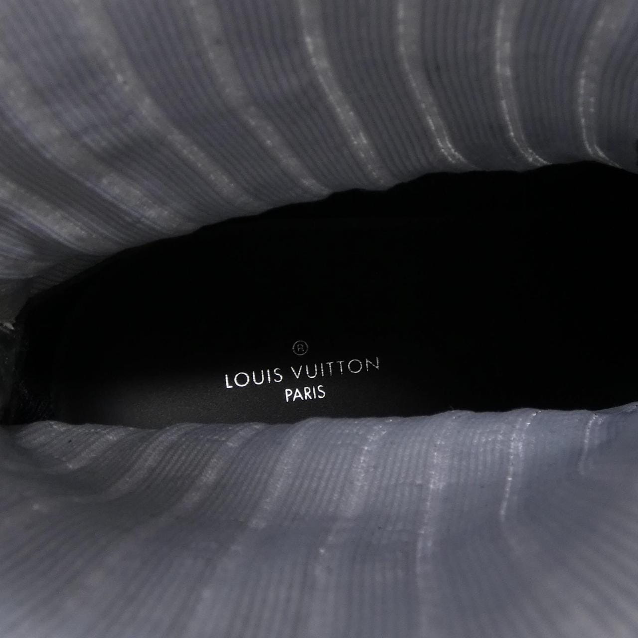 ルイヴィトン LOUIS VUITTON ニットソックス アークライトライン スニーカー