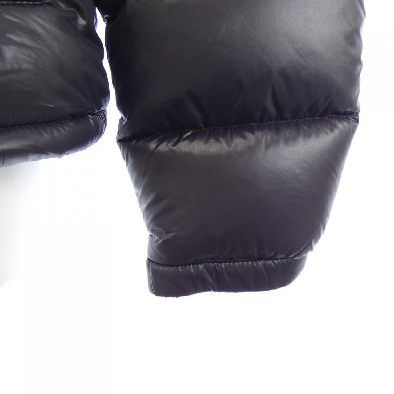 プラダ PRADA トライアングルロゴ SGJ258 R132 AR0 ダウンジャケット