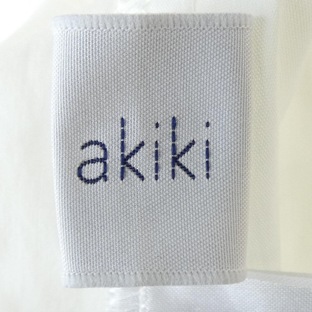 AKIKI シャツ