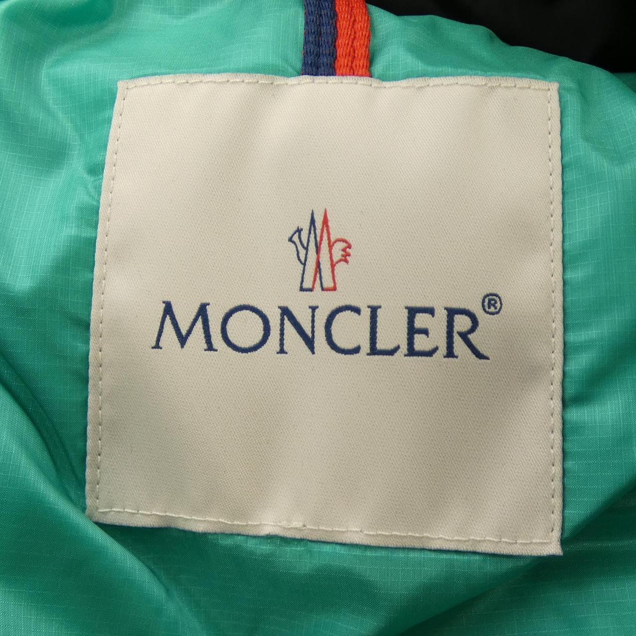 モンクレール MONCLER ダウンジャケット