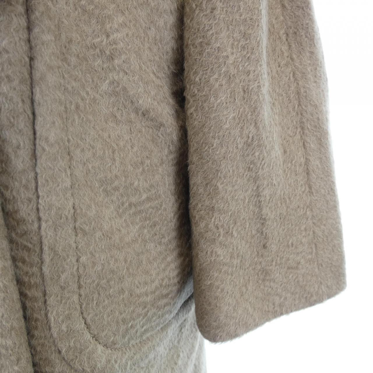 TAGLIATORE coat