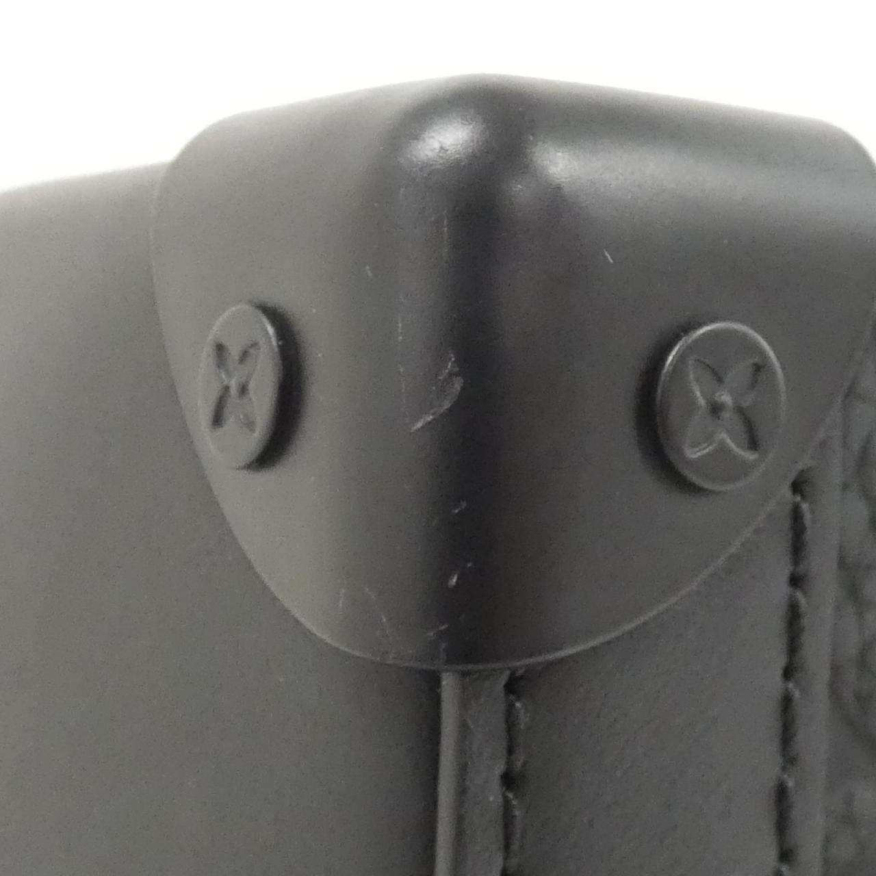 LOUIS VUITTON Taurillon Monogram竖版Trunk 可穿戴钱包 M82070 单肩包