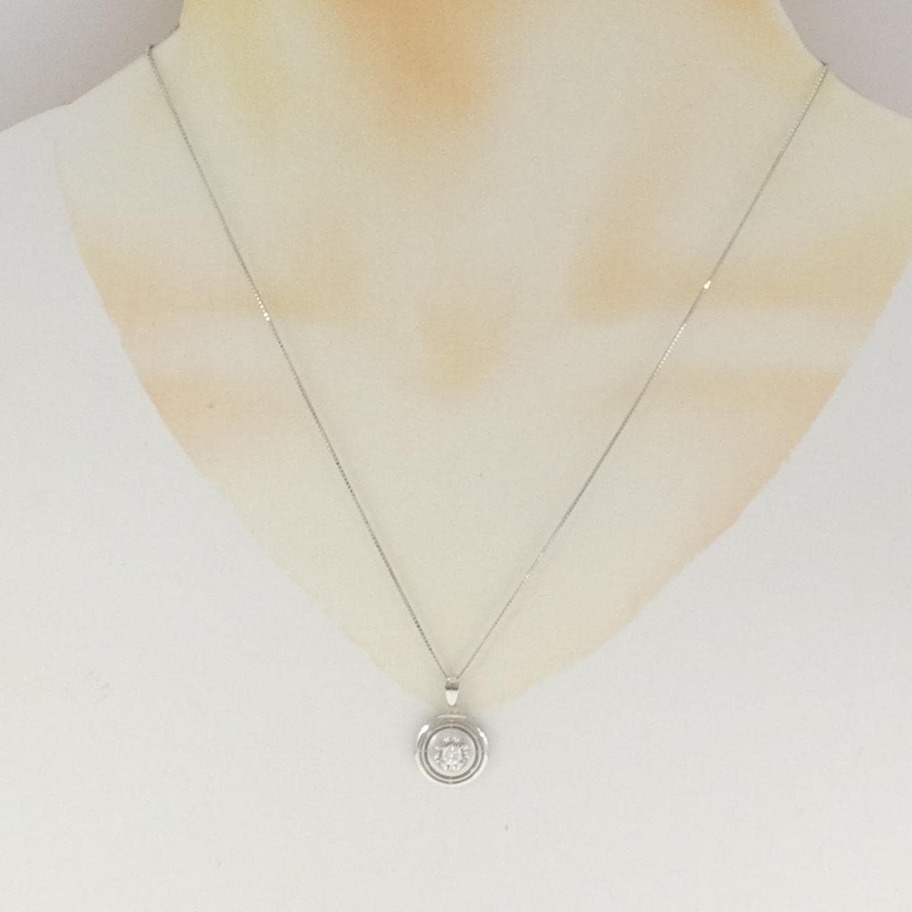 PT900/PT850 フラワー ダイヤモンド ネックレス 0.18CT