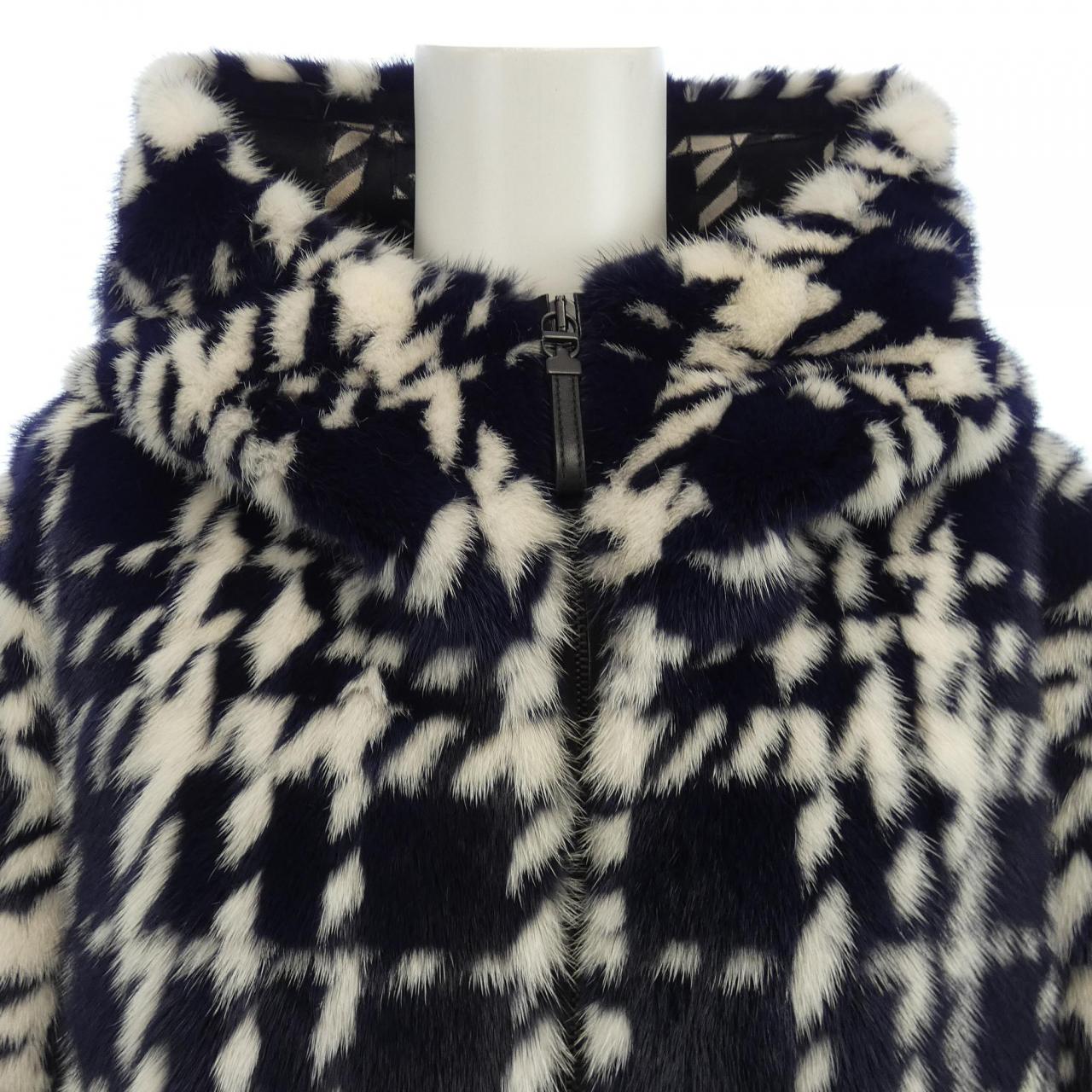 クリスチャンディオール CHRISTIAN DIOR 146C65AF023 コート