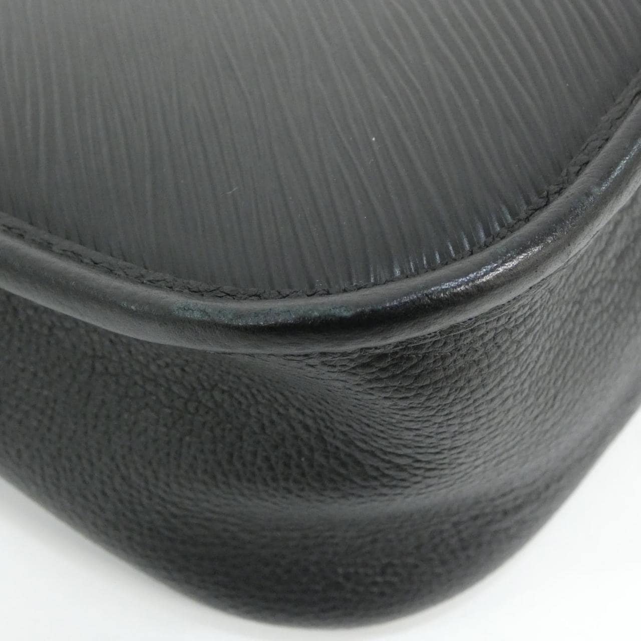 ルイヴィトン エピ ビュシ M59386 ショルダーバッグ