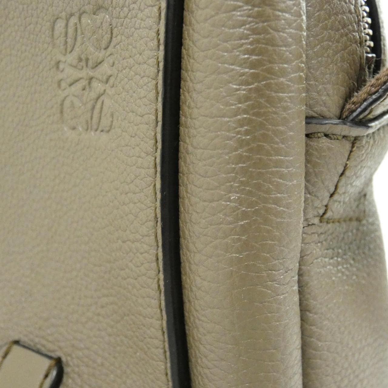 ロエベ ミリタリー メッセンジャー XS 317 12AA72 ショルダーバッグ