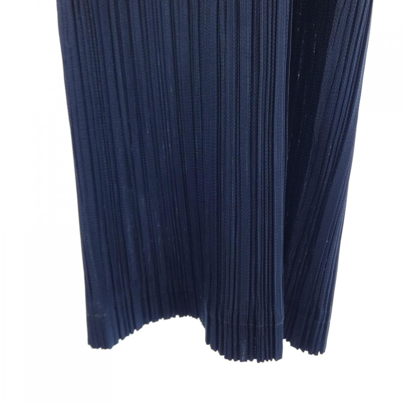 百褶PLEATS PLEASE褲子