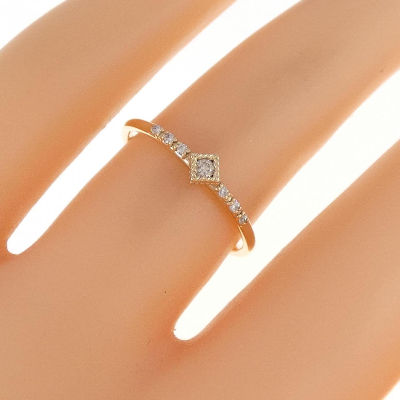 COCOSHNIK Diamond ring