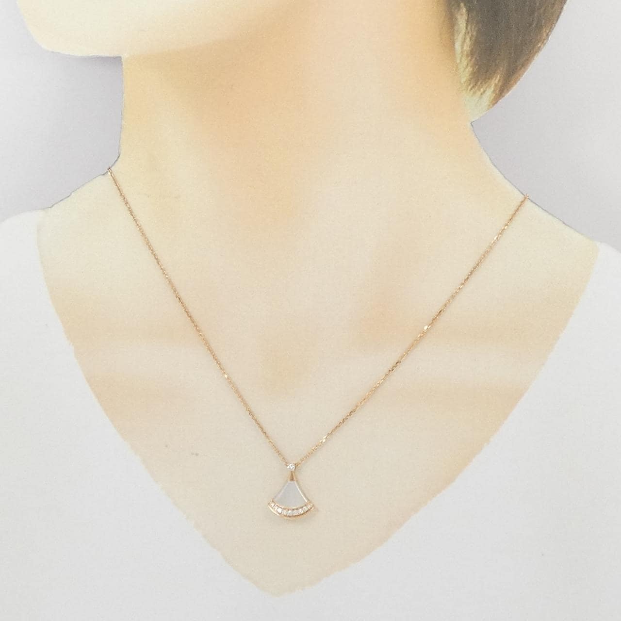 ブルガリ ディーヴァ ドリーム ネックレス