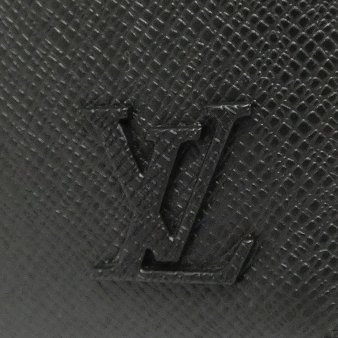 ルイヴィトン タイガ アヴェニュー スリングバッグ M30863 ショルダーバッグ