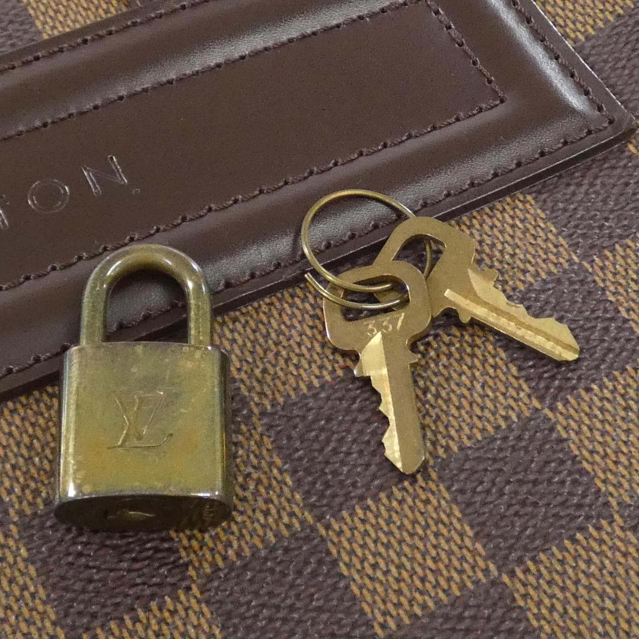 LOUIS VUITTON Damier Nolita N41455 包