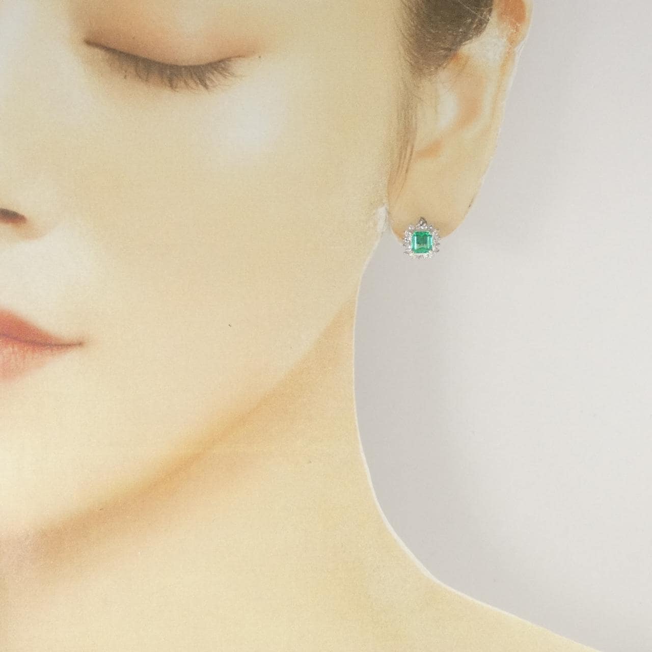 PT900 エメラルド ピアス 0.97CT