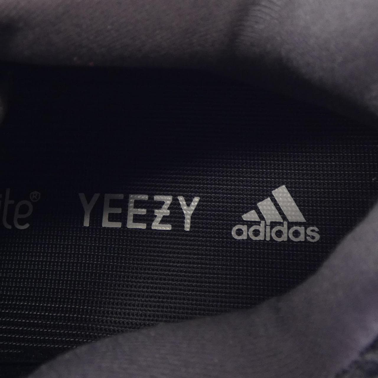 イージー YEEZY F36640 スニーカー