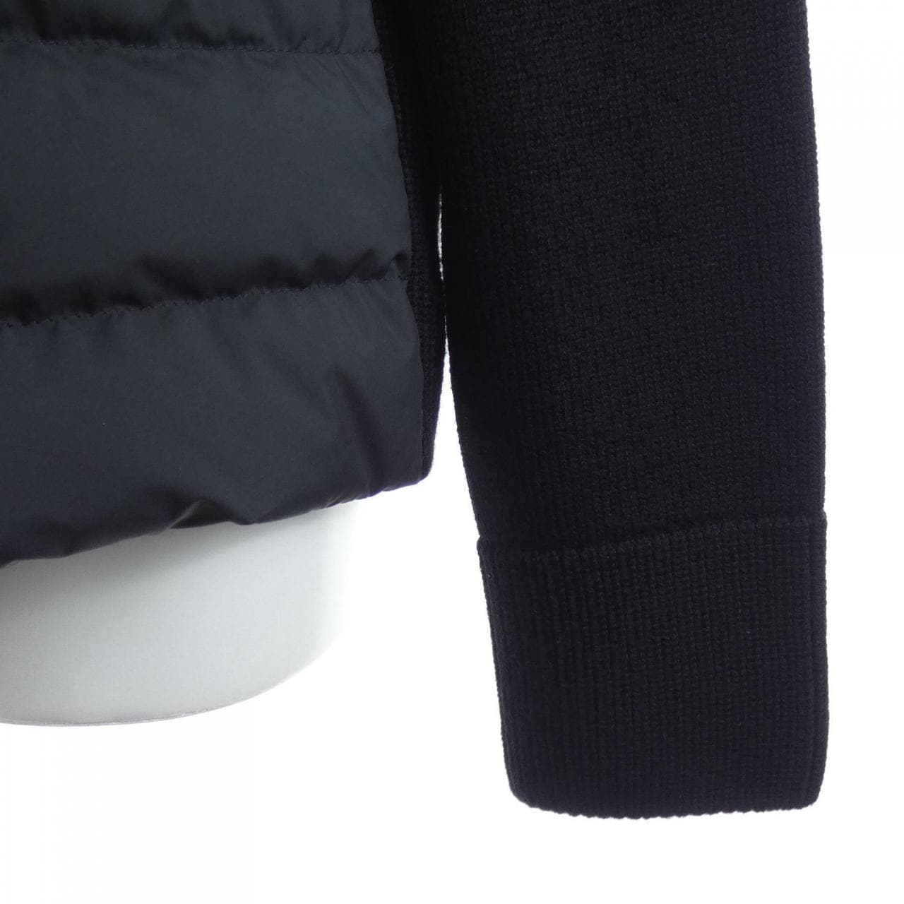 モンクレール MONCLER 20939B00035 ダウンジャケット