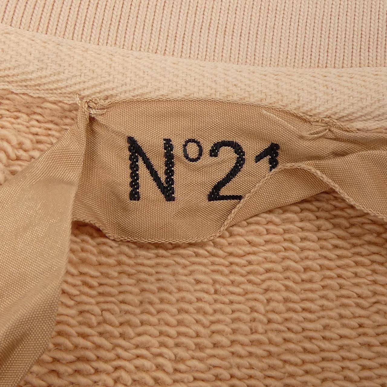 ヌメロヴェントゥーノ N°21 トップス