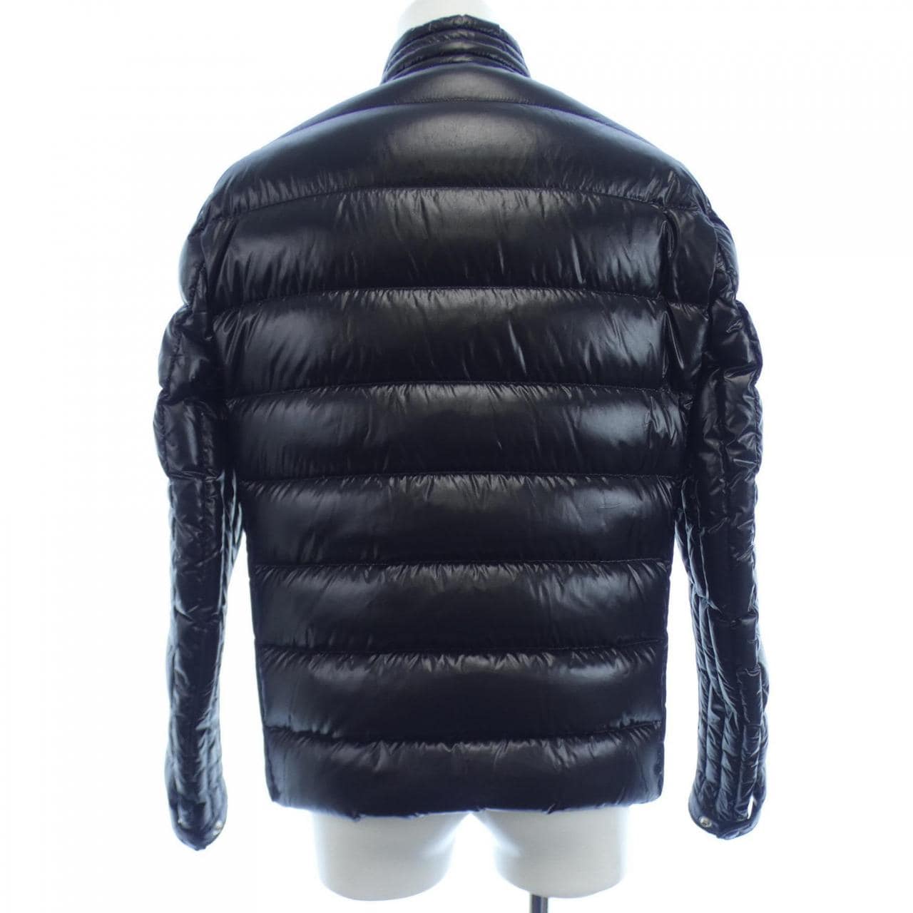 モンクレール MONCLER ダウンジャケット