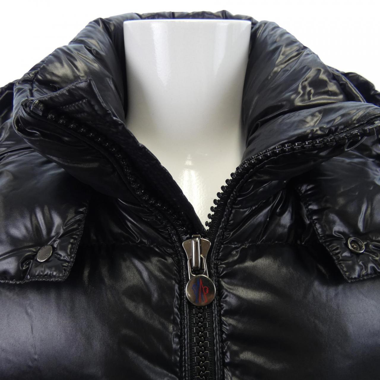 モンクレール MONCLER ダウンジャケット