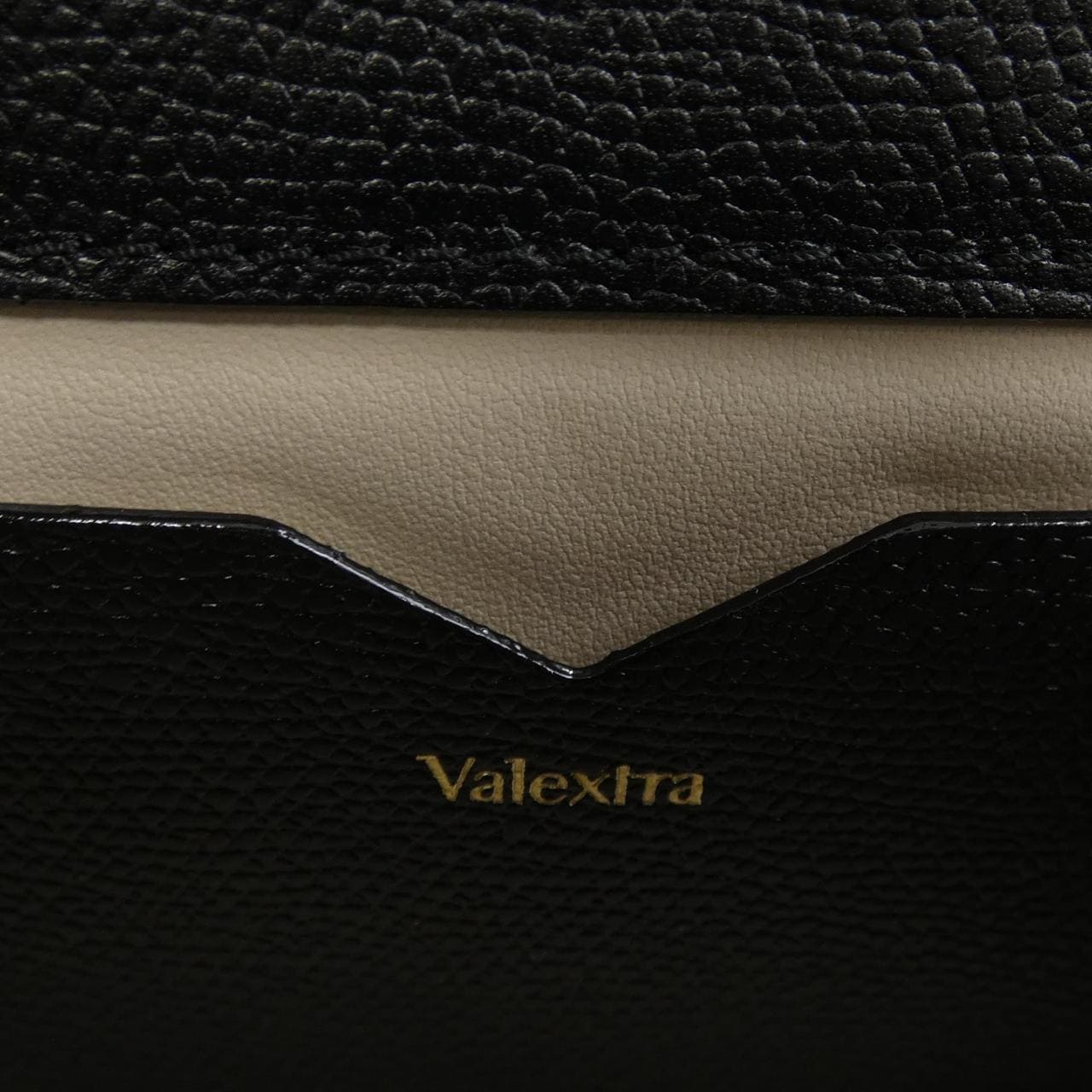 Valextra Iside Clutch Bag WBES0082028LOC99