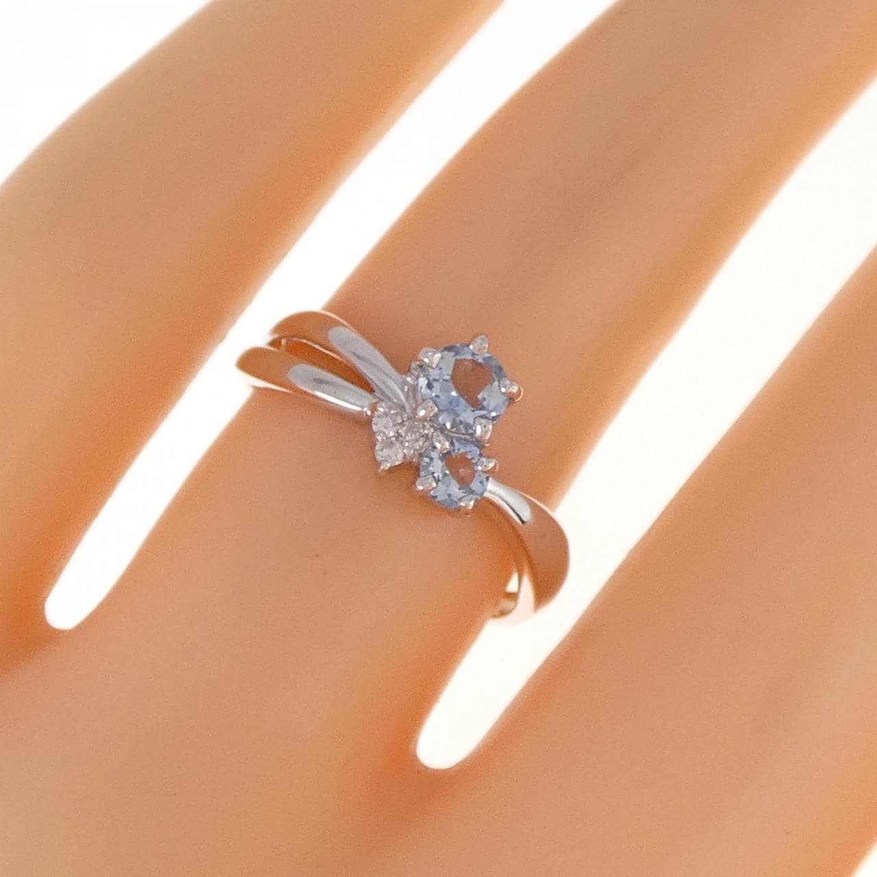 K14WG Aquamarine ring