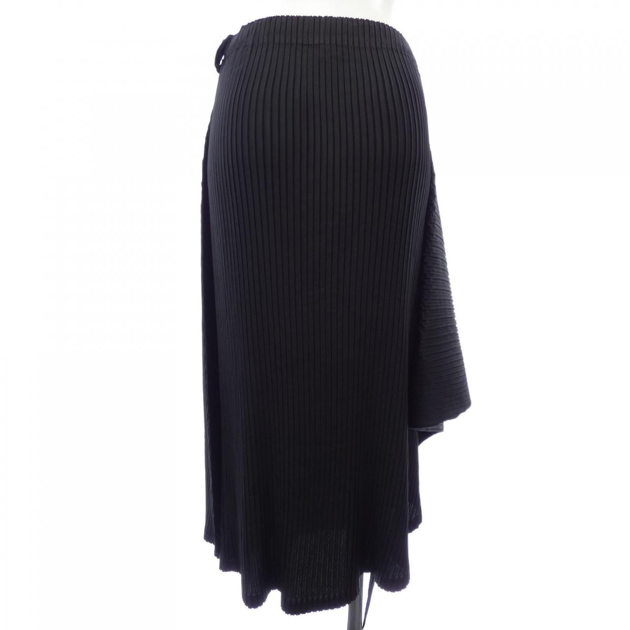 イッセイミヤケ ISSEY MIYAKE IM81FG6169 スカート