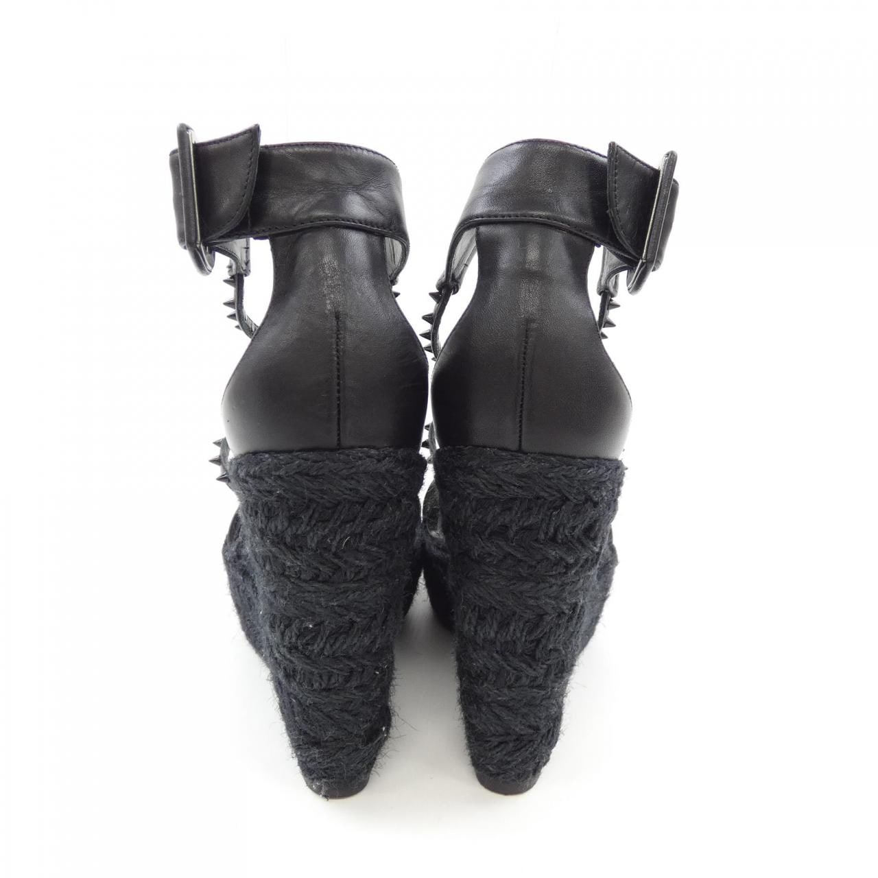 クリスチャンルブタン CHRISTIAN LOUBOUTIN サンダル