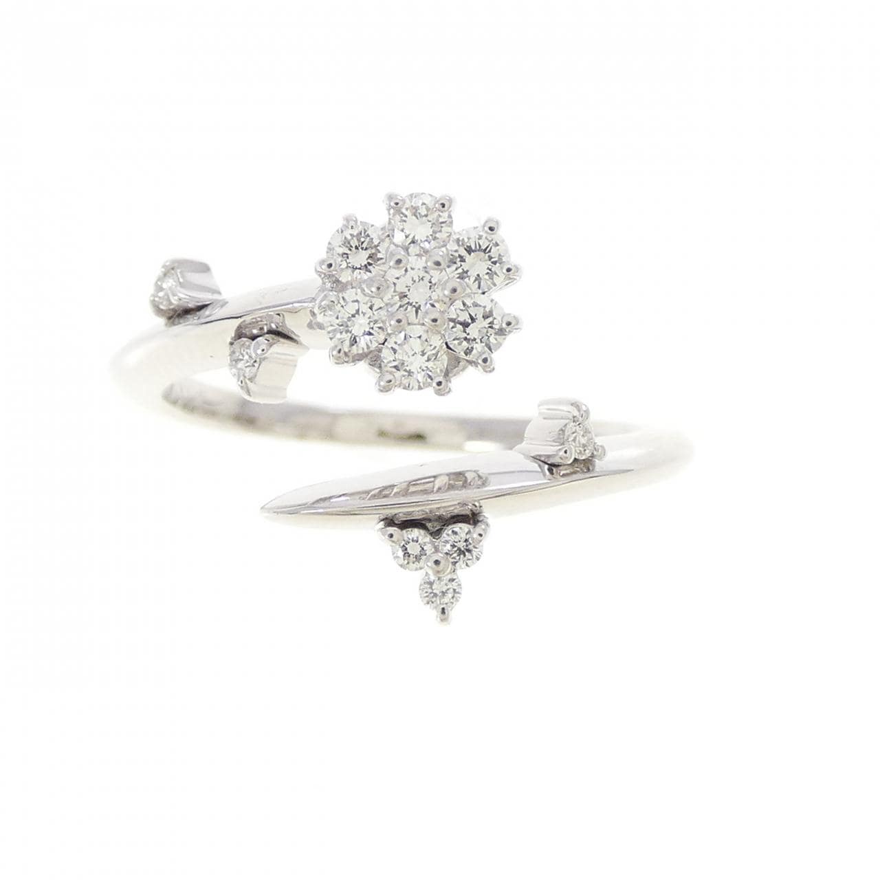 K18WG フラワー ダイヤモンド リング 0.15CT