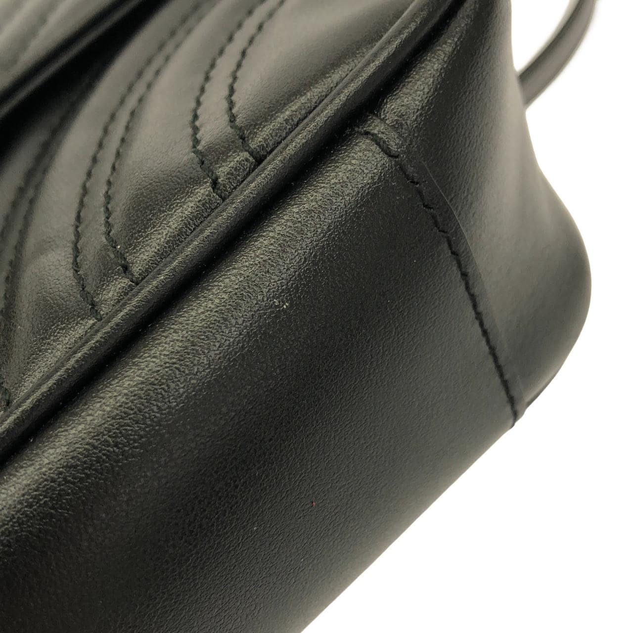 グッチ GG MARMONT 446744 DTD1T ショルダーバッグ