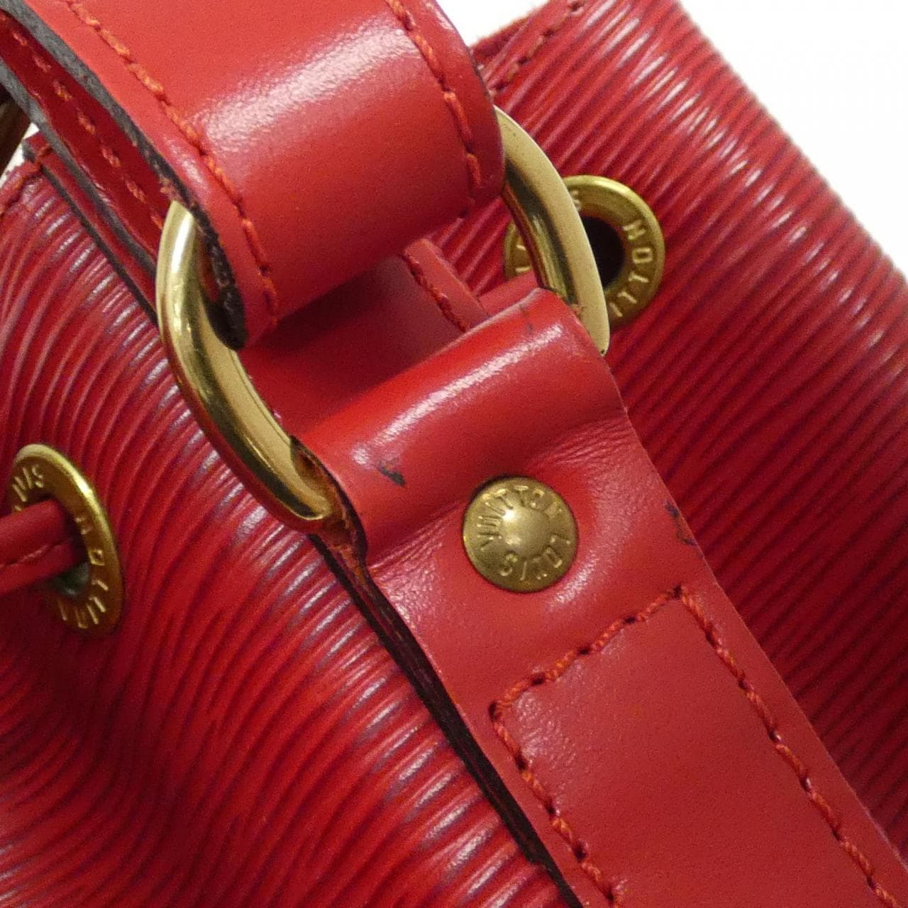 ルイヴィトン エピ プチ ノエ M44107 ショルダーバッグ