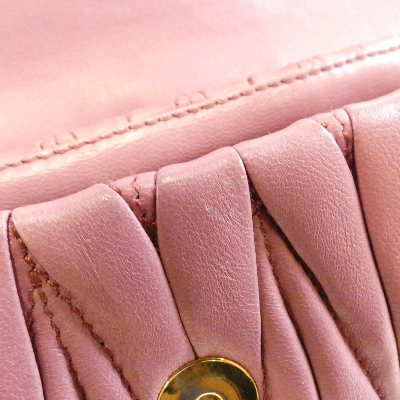 ミュウミュウ バッグ