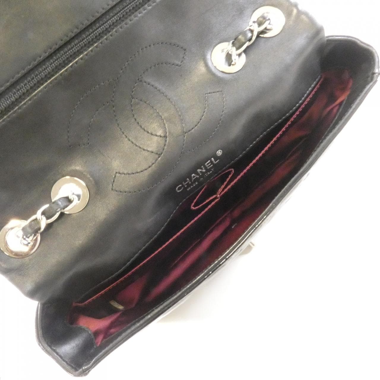 シャネル シンボルチャーム ライン 49748 ショルダーバッグ