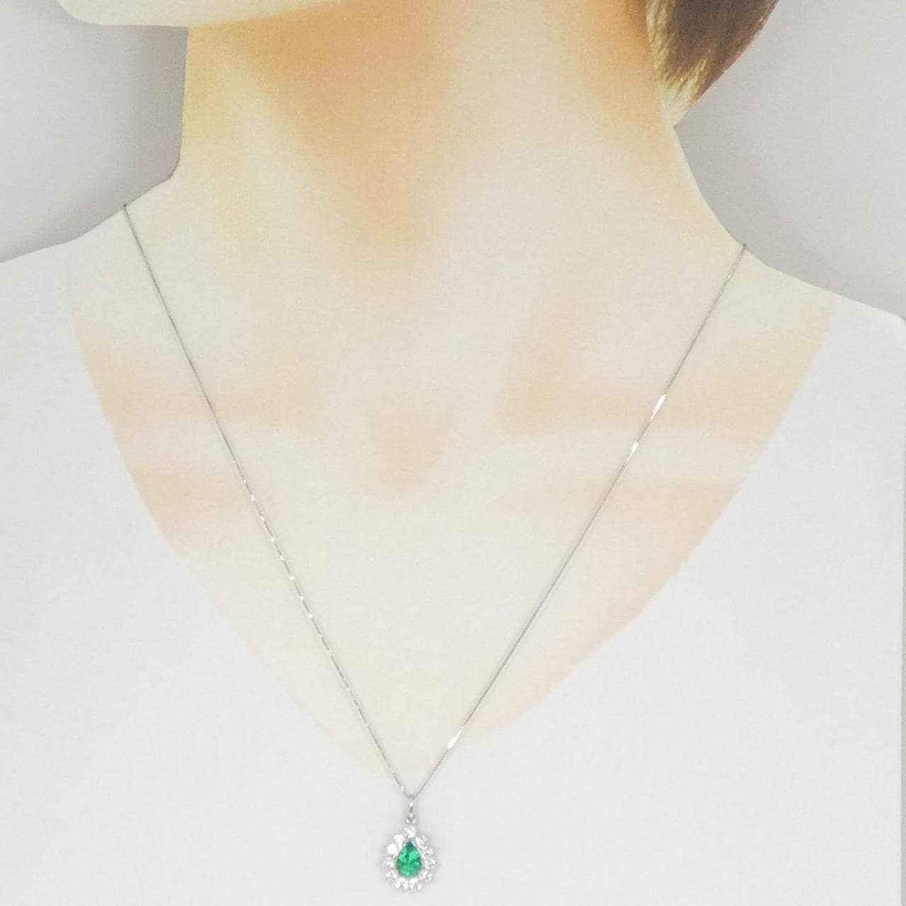 PT900/PT850 エメラルド ネックレス 0.79CT