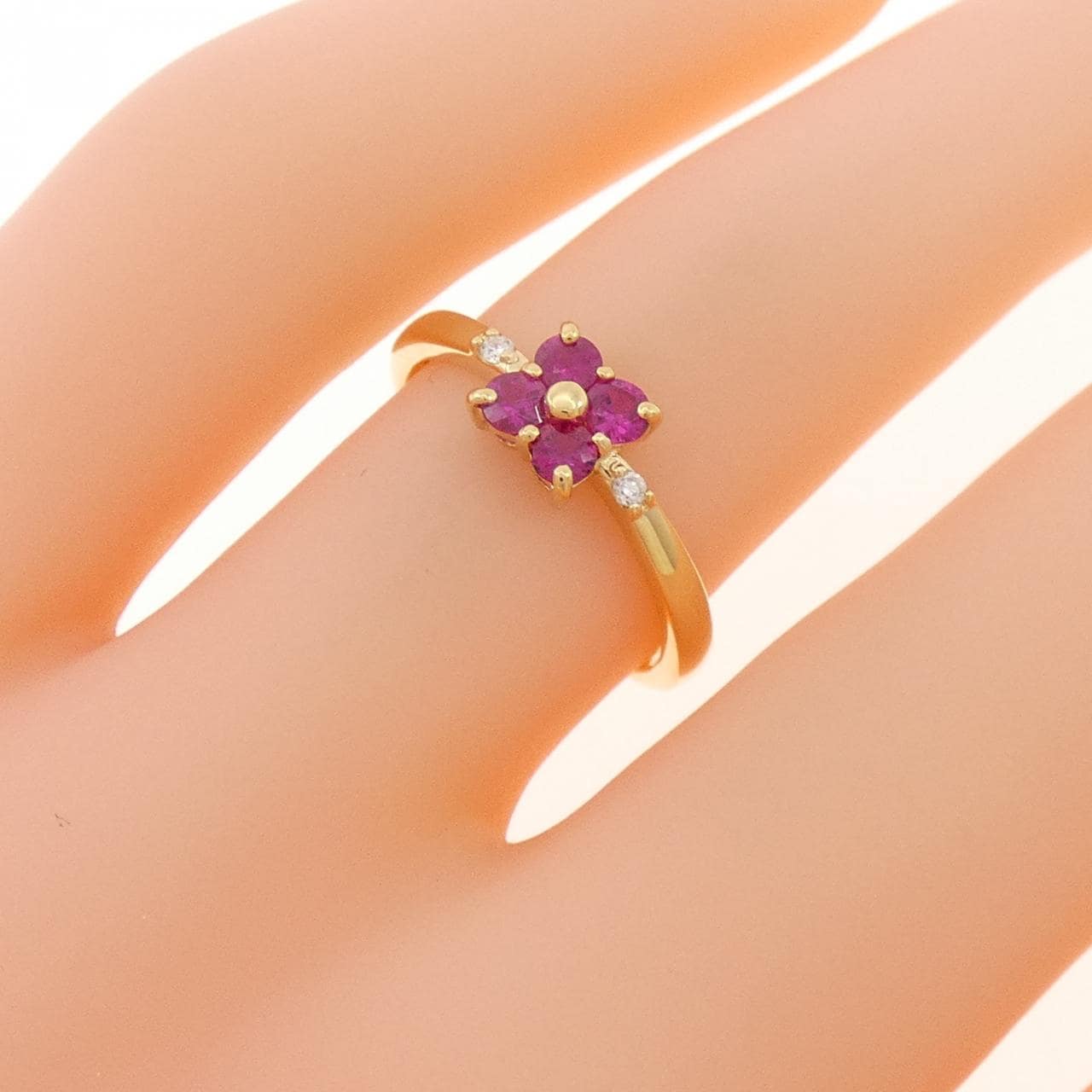 K18YG フラワー ルビー リング