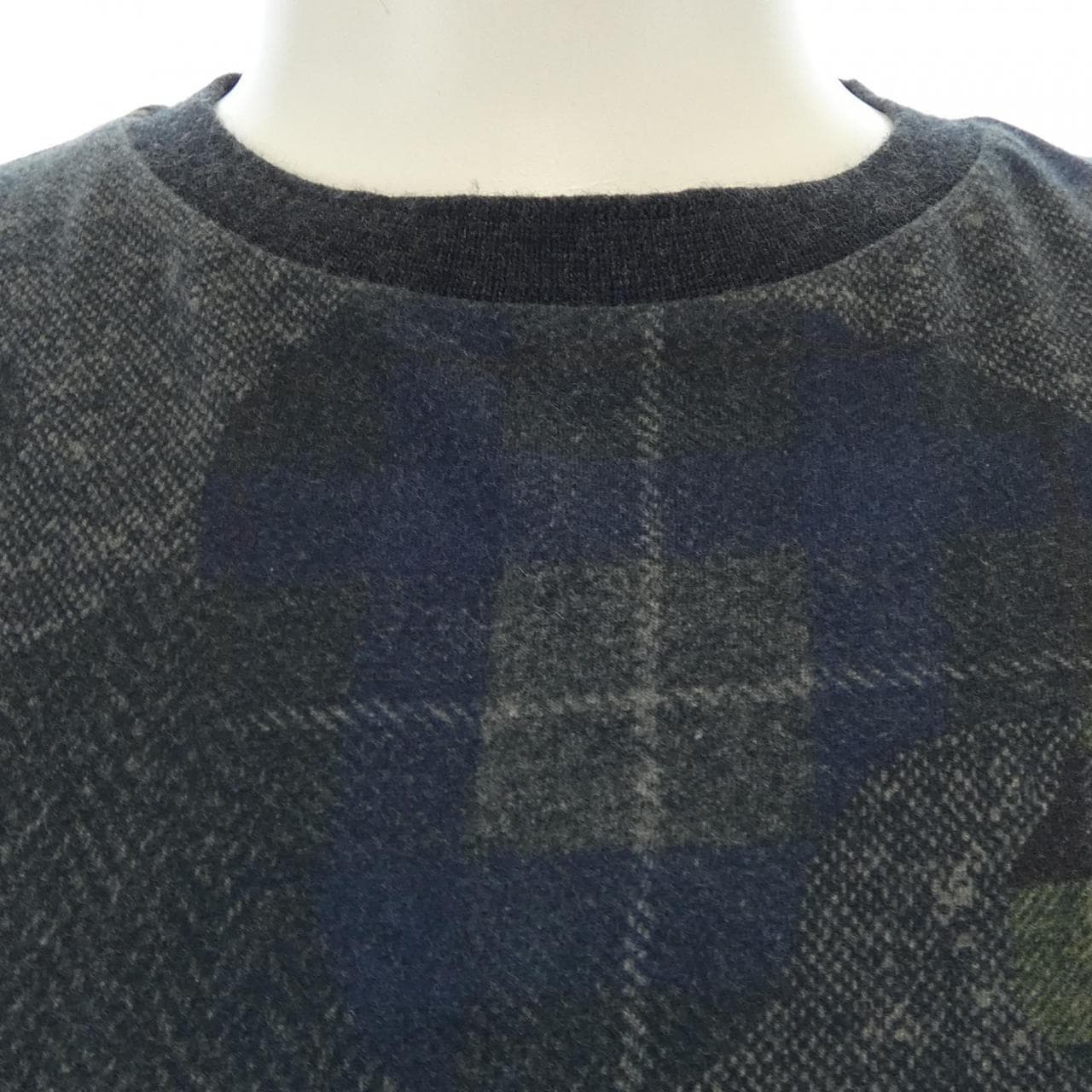 モンクレールガムブルー MONCLER GAMMEBLEU A23918001300 Tシャツ