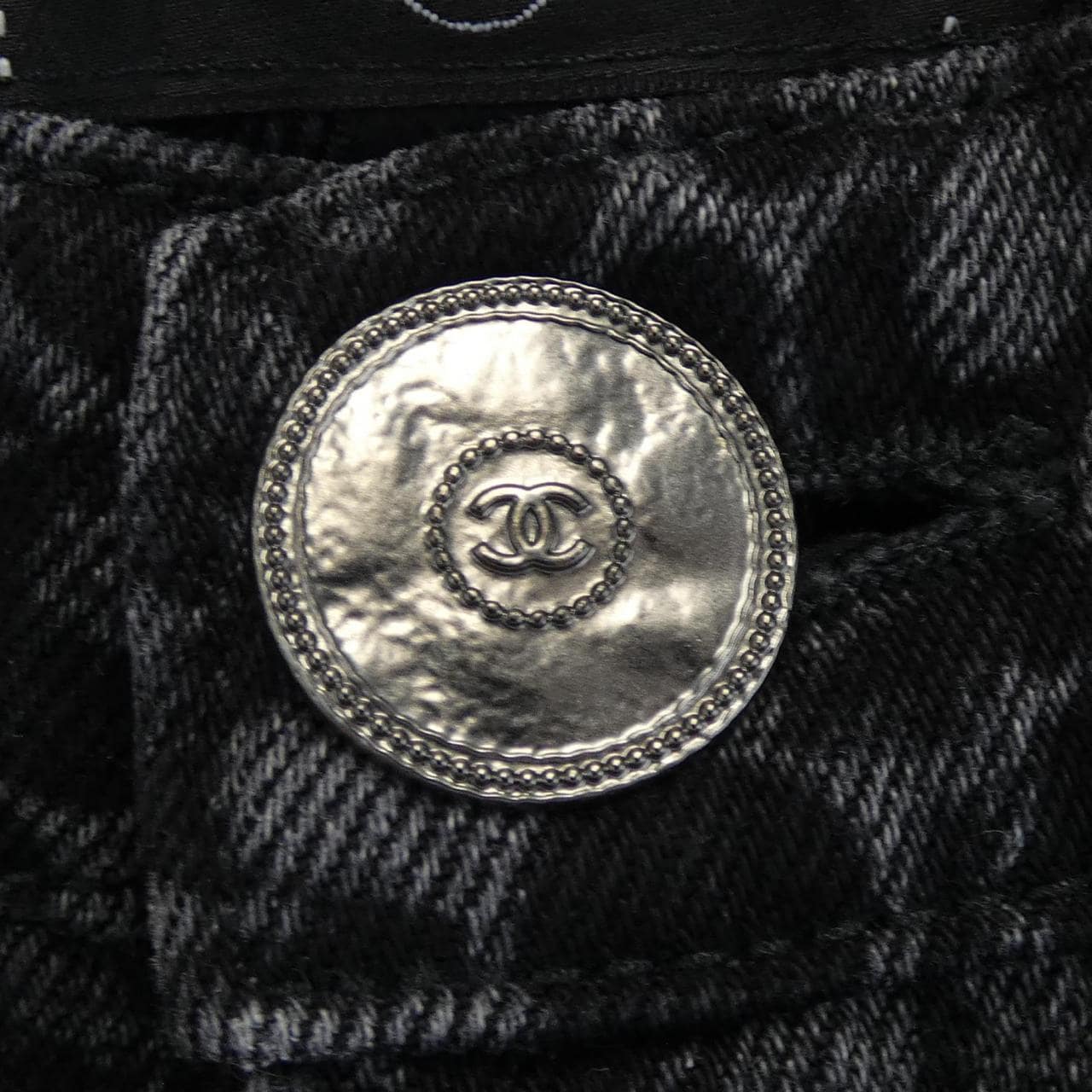 シャネル CHANEL LOOK2 P78117V70015 ジーンズ