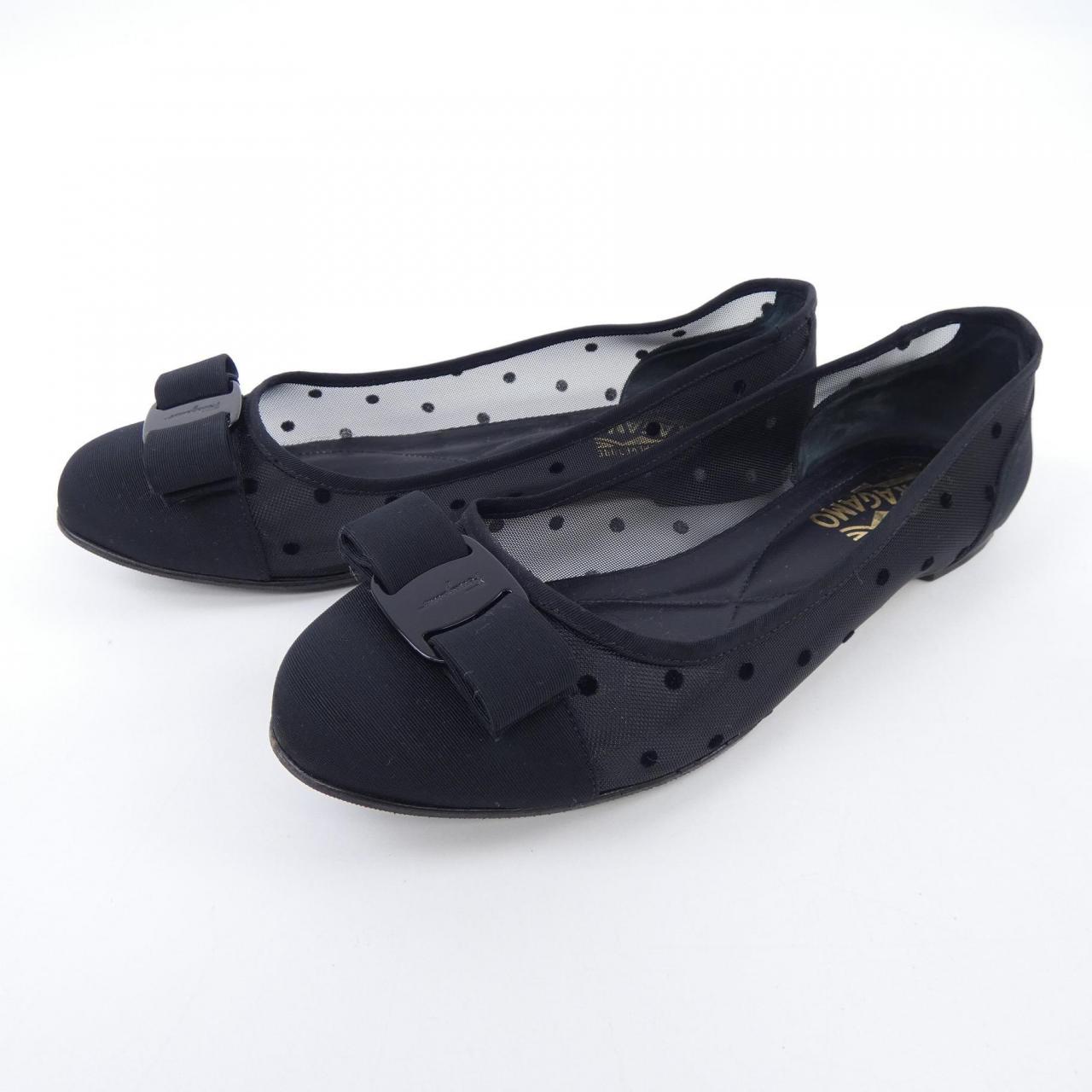サルヴァトーレフェラガモ SALVATORE FERRAGAMO フラットシューズ